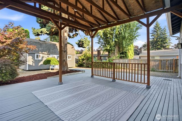 28546 20th Avenue S, Federal Way, WA 98003