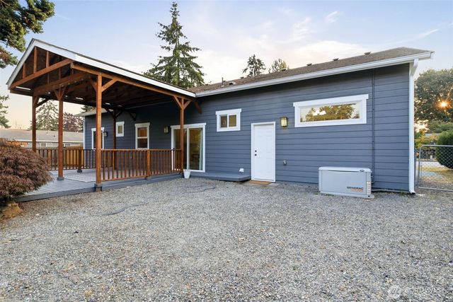 28546 20th Avenue S, Federal Way, WA 98003
