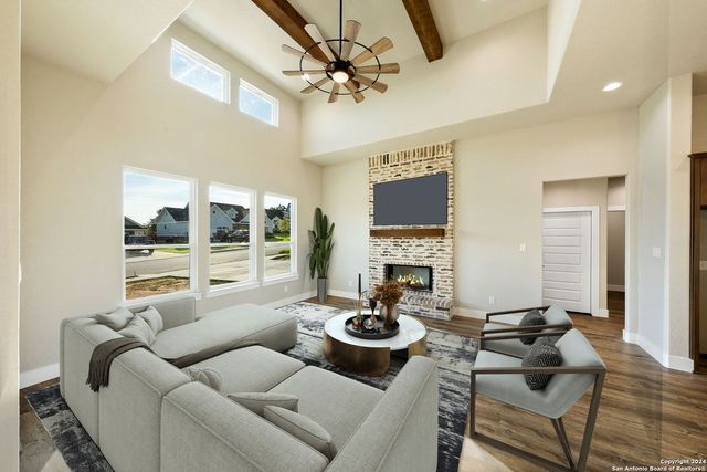 124 E Magnolia Cir, La Vernia, TX 78121