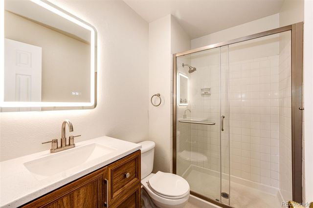 6876 S Broadway, Centennial, CO 80122