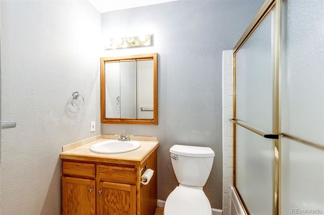 6876 S Broadway, Centennial, CO 80122