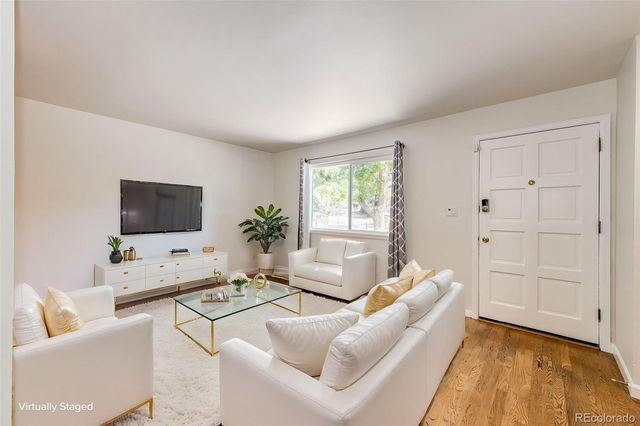 6876 S Broadway, Centennial, CO 80122