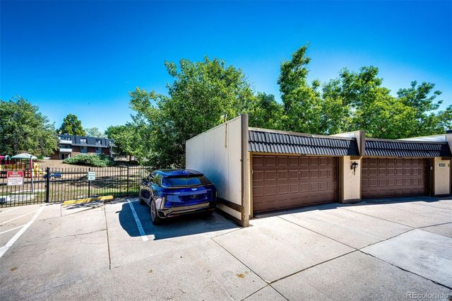 6876 S Broadway, Centennial, CO 80122