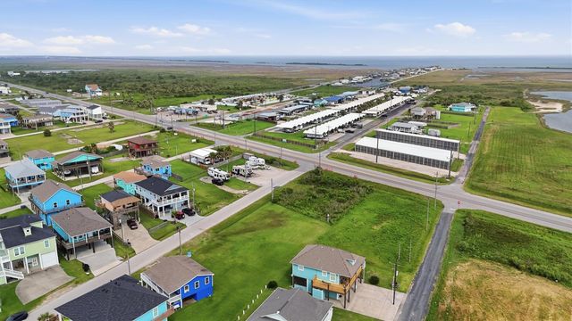 982 S Cove, Port Bolivar, TX 77650