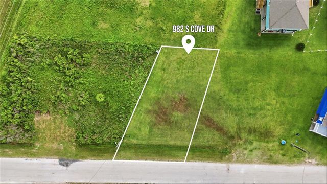 982 S Cove, Port Bolivar, TX 77650