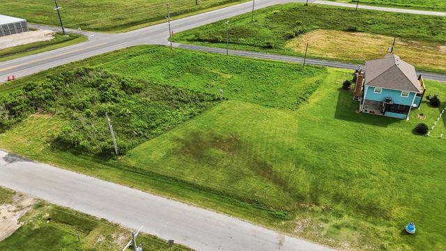 982 S Cove, Port Bolivar, TX 77650