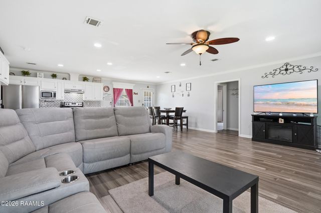 5017 Creighton Drive, New Iberia, LA 70560