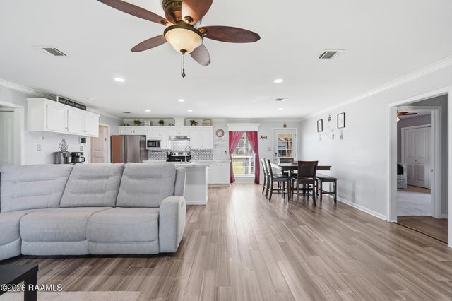 5017 Creighton Drive, New Iberia, LA 70560