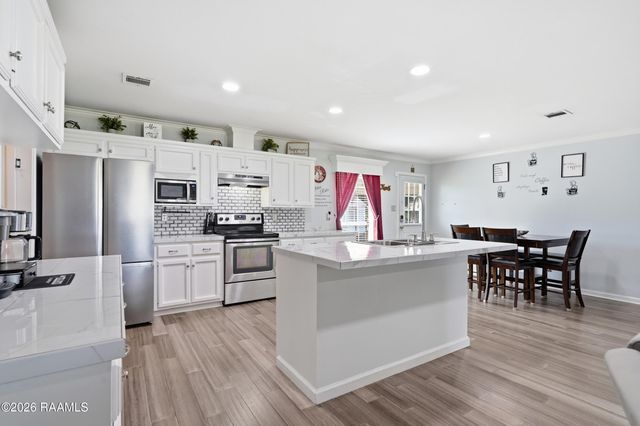 5017 Creighton Drive, New Iberia, LA 70560