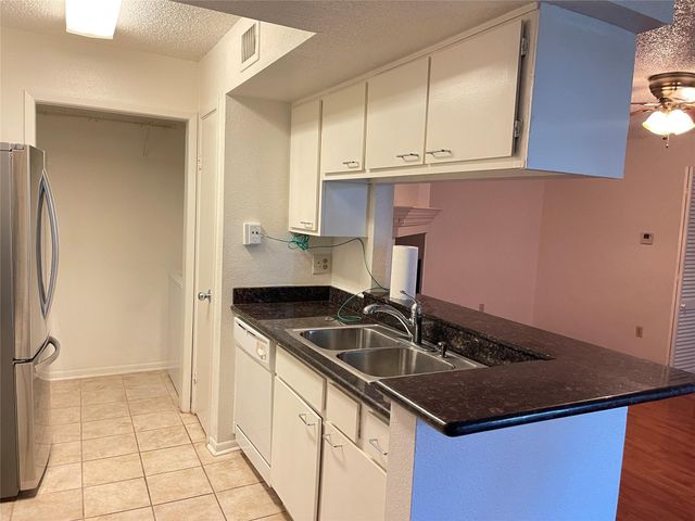 2800 Jeanetta Street 2204, Houston, TX 77063