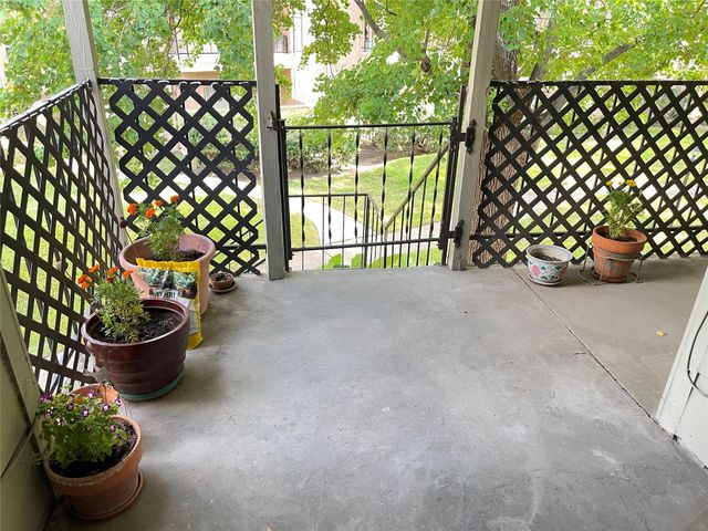 2800 Jeanetta Street 2204, Houston, TX 77063