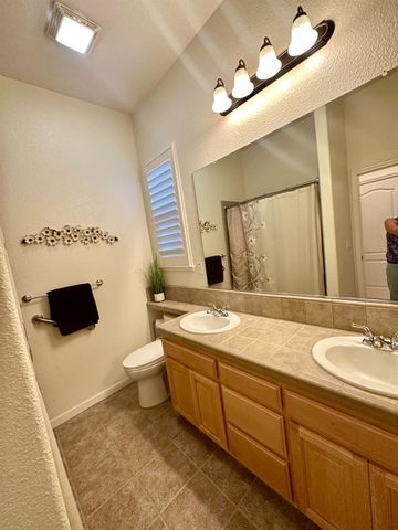 2303 Petruchio Way, Roseville, CA 95661
