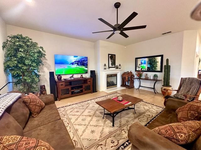 2303 Petruchio Way, Roseville, CA 95661