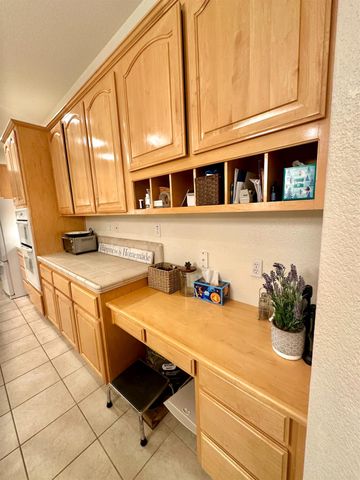 2303 Petruchio Way, Roseville, CA 95661
