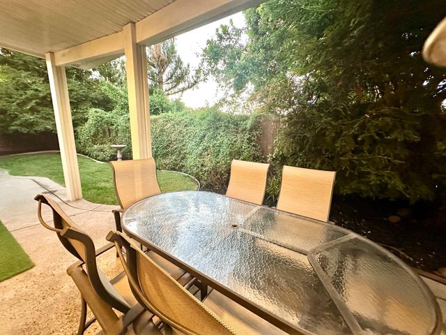 2303 Petruchio Way, Roseville, CA 95661