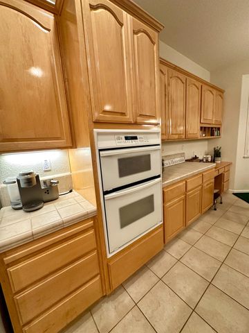 2303 Petruchio Way, Roseville, CA 95661