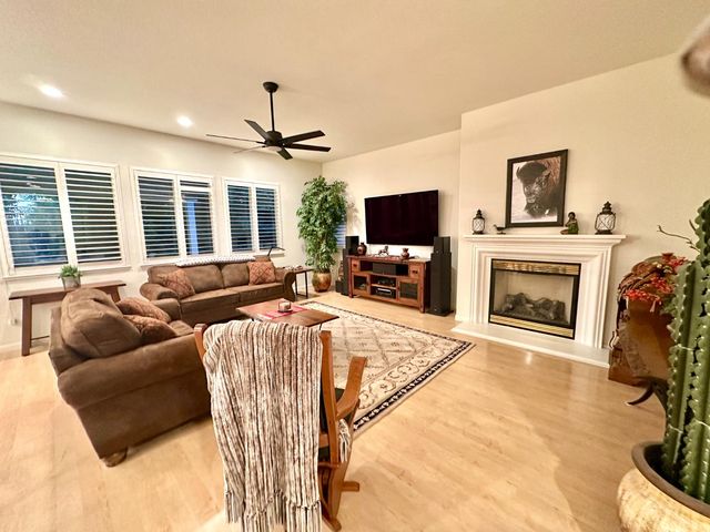 2303 Petruchio Way, Roseville, CA 95661