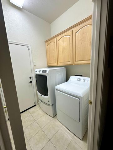2303 Petruchio Way, Roseville, CA 95661