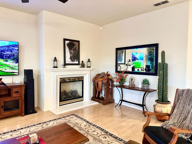 2303 Petruchio Way, Roseville, CA 95661
