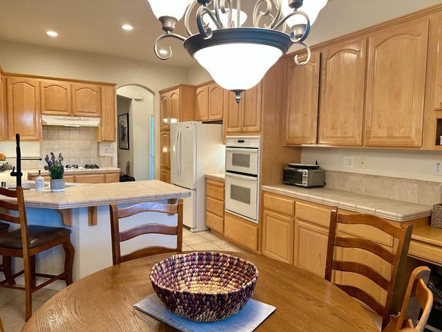 2303 Petruchio Way, Roseville, CA 95661
