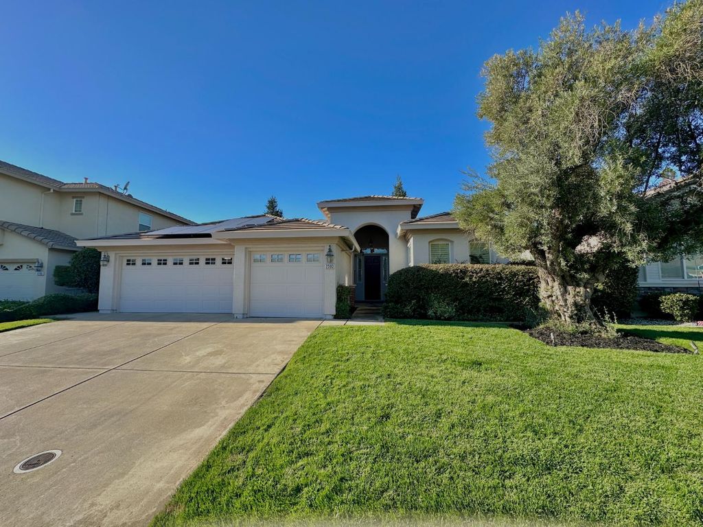 2303 Petruchio Way, Roseville, CA 95661