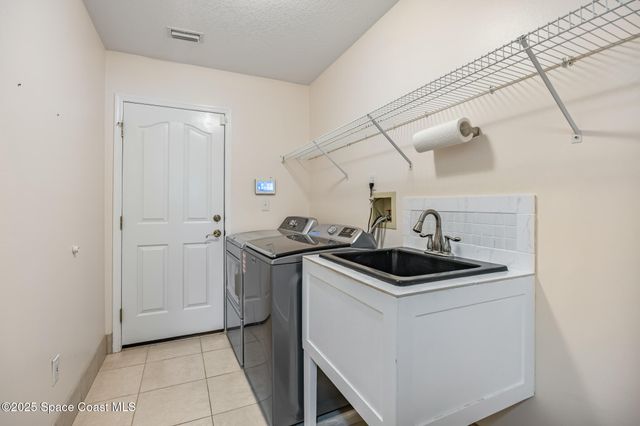 2500 Fairfield Drive, Cocoa, FL 32926