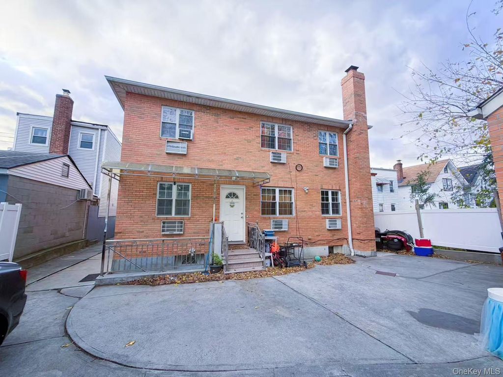 18-43 119th Street, Flushing, NY 11356