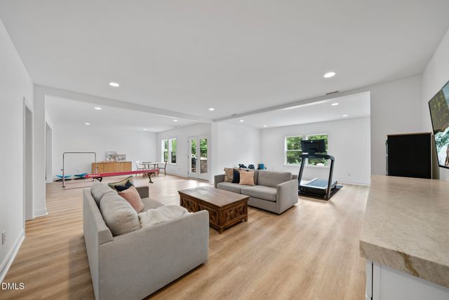 5020 Fanyon Way, Raleigh, NC 27612
