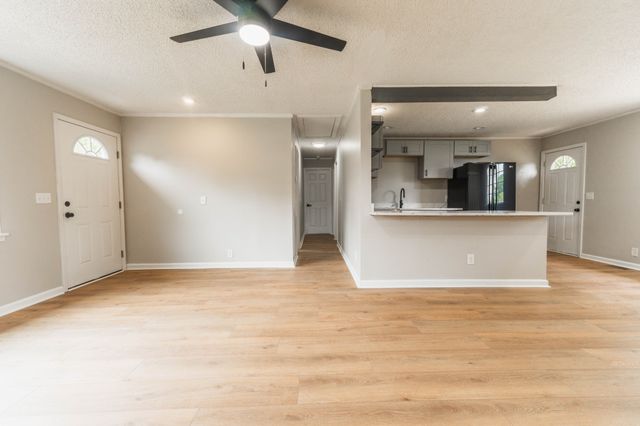 464 Bragg Ave, Smyrna, TN 37167