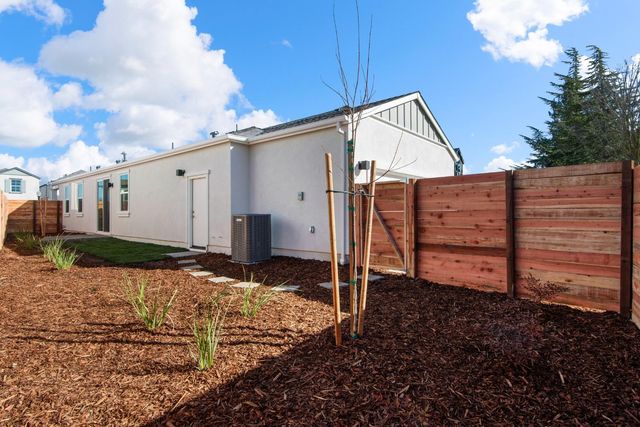 6517 Starburst Way, Sacramento, CA 95823
