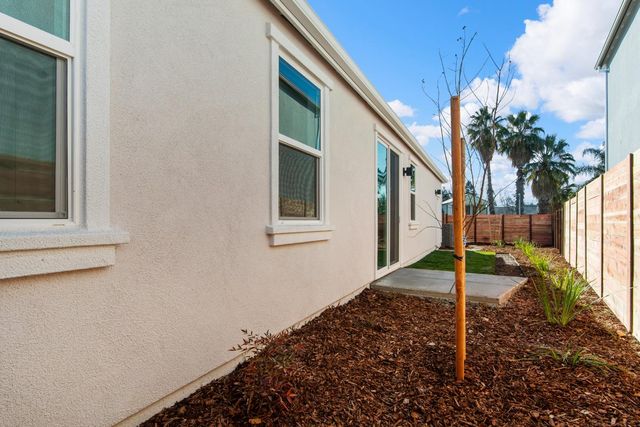 6517 Starburst Way, Sacramento, CA 95823