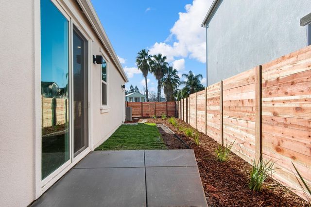 6517 Starburst Way, Sacramento, CA 95823
