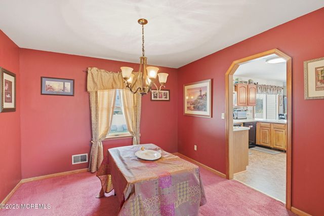 1553 Windward Avenue, Beachwood, NJ 08722