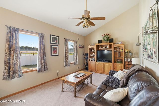 1553 Windward Avenue, Beachwood, NJ 08722