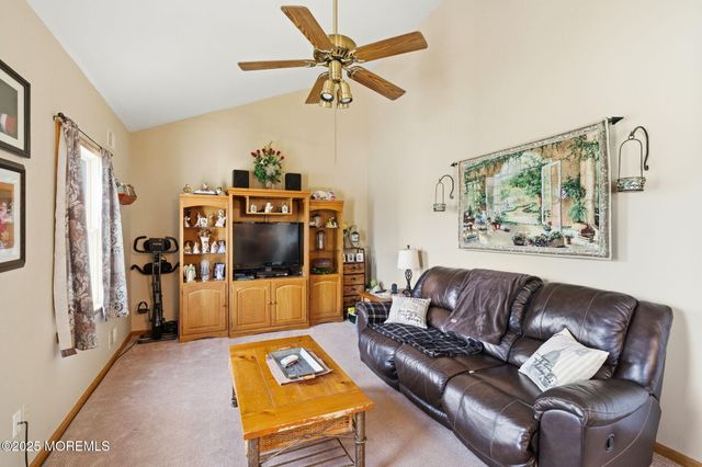 1553 Windward Avenue, Beachwood, NJ 08722