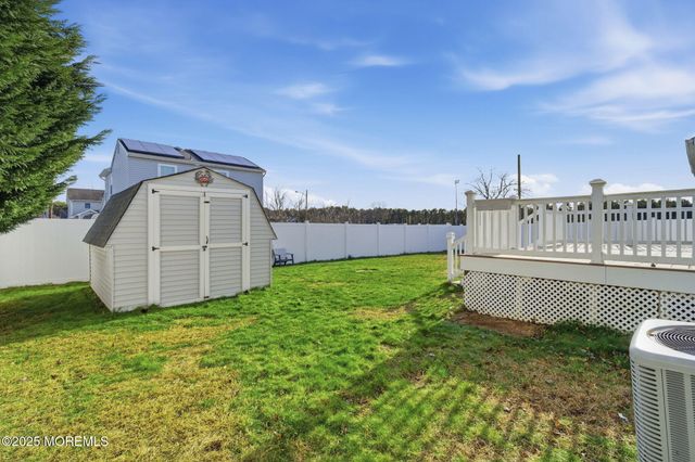 1553 Windward Avenue, Beachwood, NJ 08722