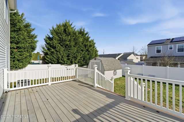 1553 Windward Avenue, Beachwood, NJ 08722