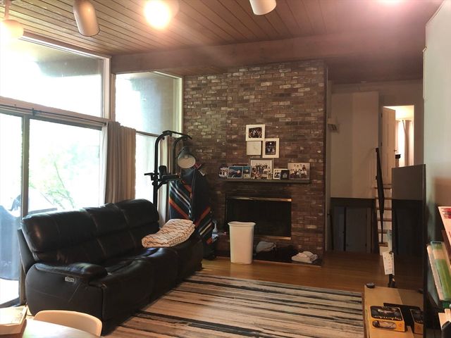 35 Lawrence Ln, Lexington, MA 02421