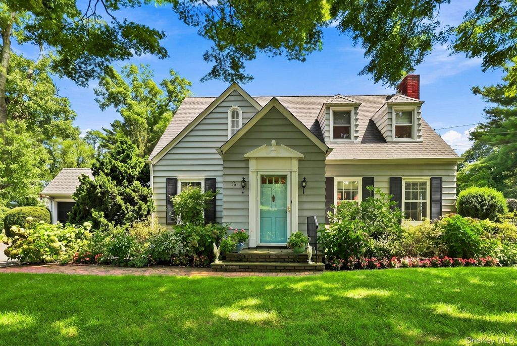 18 Matinecock Lane, Locust Valley, NY 11560 — exterior