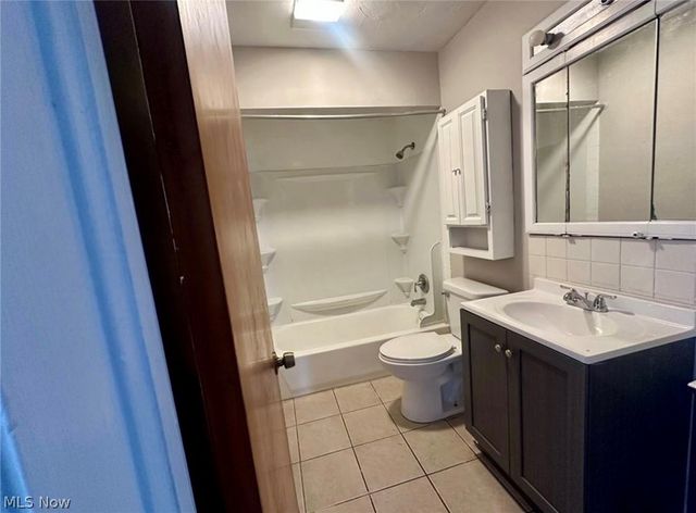 4904 E 90th Street, Garfield Heights, OH 44125