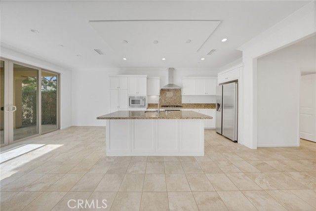 126 Gulfstream, Irvine, CA 92620