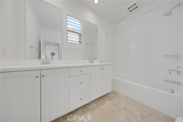 126 Gulfstream, Irvine, CA 92620