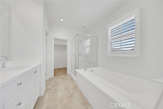 126 Gulfstream, Irvine, CA 92620