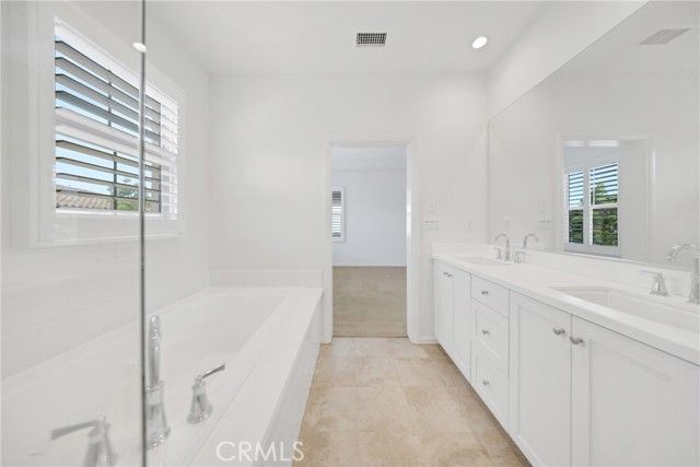 126 Gulfstream, Irvine, CA 92620