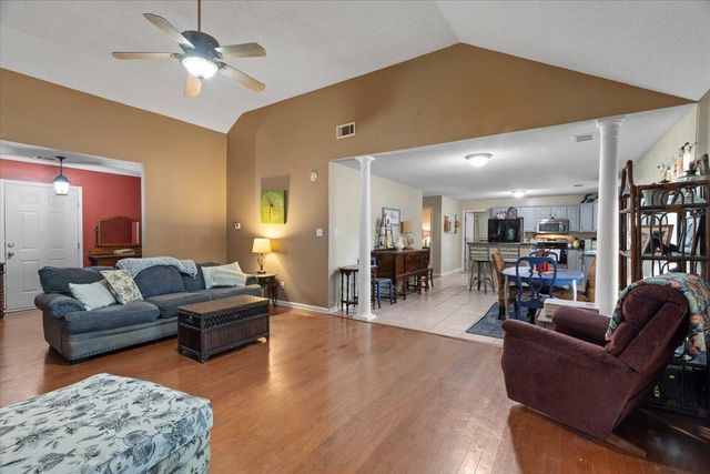 4760 HALLBROOK DR, Millington, TN 38053