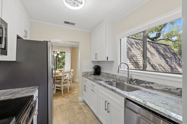 43 Folly Field Rd Apt 63, Hilton Head Island, SC 29928