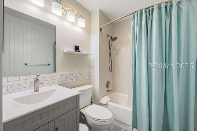 43 Folly Field Rd Apt 63, Hilton Head Island, SC 29928