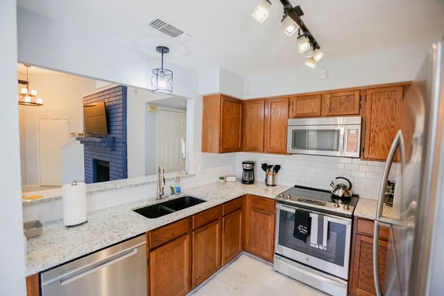 7428 Arbor Hill Drive, Fort Worth, TX 76120