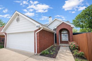 7428 Arbor Hill Drive, Fort Worth, TX 76120