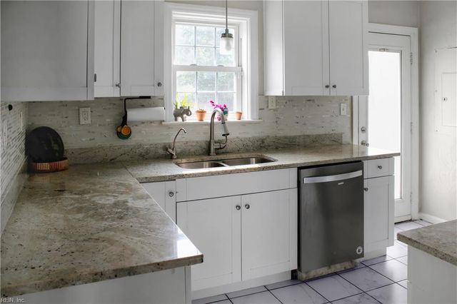 3452 W Bonner DR, Norfolk, VA 23513